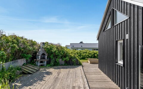 Gynther - 150M from the Sea: Fritid, Reklame, Parkere, Banner, Skilt, Sti