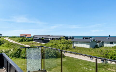 Gynther - 150M from the Sea: Tag, Land Lot, Sommerhus, Hjem, Landdistrikt, Skur, Sidespor, Garden Bygninger, Bjælkehytte, Hytte