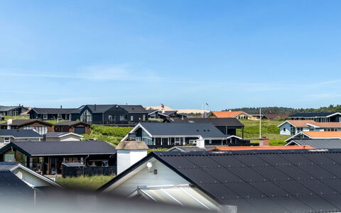 Gynther - 150M from the Sea: Tag, Land Lot, Sommerhus, Hjem, Landdistrikt, Skur, Sidespor, Garden Bygninger, Bjælkehytte, Hytte