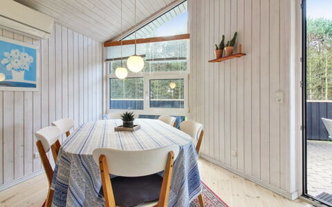 Nahele - 500M from the Sea: Græs, Græs-, Land Lot, Sommerhus, Landdistrikt, Eng, Garden Bygninger, Have, Skur