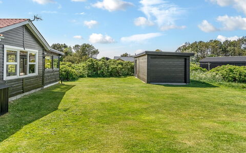Lica - 600M from the Sea: Tag, Land Lot, Sommerhus, Hjem, Landdistrikt, Skur, Sidespor, Garden Bygninger, Bjælkehytte, Hytte