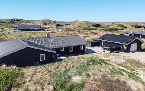 Mano - 200M from the Sea: Blå, Sommerhus, Hus, Hjem, Stuehus, Estate, Sidespor