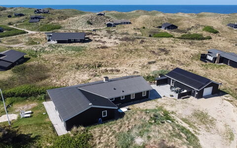 Mano - 200M from the Sea: Blå, Sommerhus, Hus, Hjem, Stuehus, Estate, Sidespor
