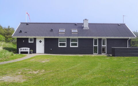 Aved - 350M from the Sea: Plantesamfund, Sollys, Urteagtig Plante, Have, Plantation, Landbrug, Farm