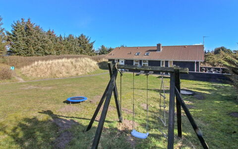 Aved - 350M from the Sea: Plantesamfund, Sollys, Urteagtig Plante, Have, Plantation, Landbrug, Farm