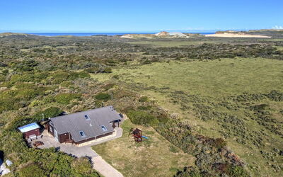 Lothen - 500M from the Sea