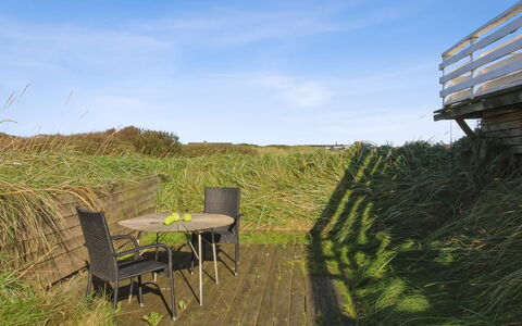 Trude - 250M from the Sea: Busk, Urban Design, Bunddække, Mursten, Lejlighed, Estate, Murværk, Altan, Landscaping
