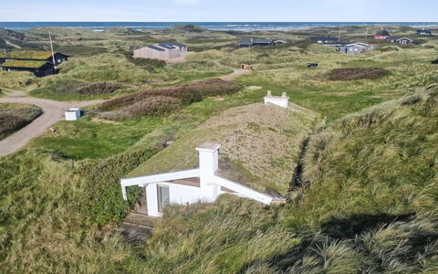 Trude - 250M from the Sea: Busk, Urban Design, Bunddække, Mursten, Lejlighed, Estate, Murværk, Altan, Landscaping