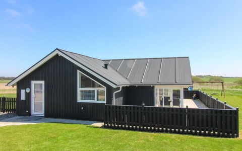 Mirkka - 1.5Km from the Sea: Sommerhus, Have, Sidespor, Garden Bygninger, Skygge, Gård, Backyard, Lawn, Stuehus, Landscaping
