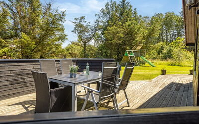 Gullborg - 800M from the Sea