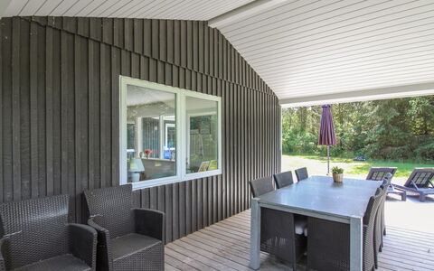 Ylva - 650M from the Sea: Træ, Sidespor, Veranda, Hjem, Kompositmateriale, Skygge, Planke, Hårdttræ, Dæk, Sommerhus