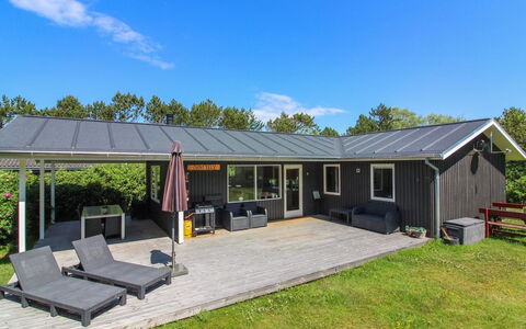Ylva - 650M from the Sea: Træ, Hjem, Veranda, Dæk, Hårdttræ, Tag, Bejdse, Trægulve, Eco Hotel