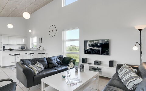 Vitori - 800M from the Sea: Græs, Græs-, Land Lot, Sommerhus, Landdistrikt, Eng, Garden Bygninger, Have, Skur