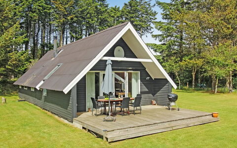 Windelgard - 1Km from the Sea: Svømmepøl, Udendørs Møbler, Møbel, Udvej, Flise, Eco Hotel, Skygge, Stol, Fritid, Estate