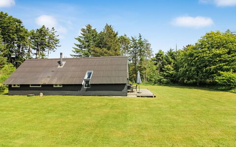 Windelgard - 1Km from the Sea: Svømmepøl, Udendørs Møbler, Møbel, Udvej, Flise, Eco Hotel, Skygge, Stol, Fritid, Estate