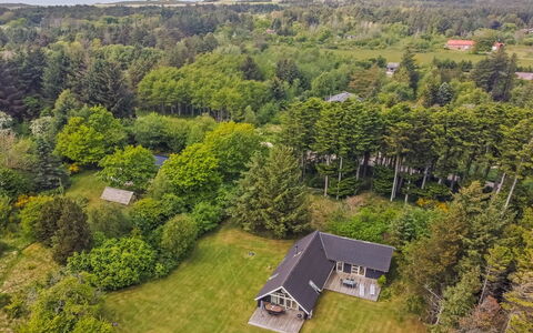 Windelgard - 1Km from the Sea: Svømmepøl, Udendørs Møbler, Møbel, Udvej, Flise, Eco Hotel, Skygge, Stol, Fritid, Estate