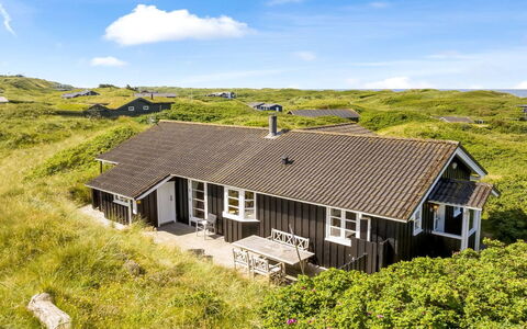 Kasperi - 250M from the Sea: Arkitektur, Tag, Hjem, Kompositmateriale, Dagslys, Sidespor, Indkørsel