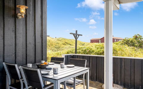 Kasperi - 250M from the Sea: Arkitektur, Tag, Hjem, Kompositmateriale, Dagslys, Sidespor, Indkørsel