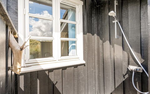 Kasperi - 250M from the Sea: Arkitektur, Tag, Hjem, Kompositmateriale, Dagslys, Sidespor, Indkørsel