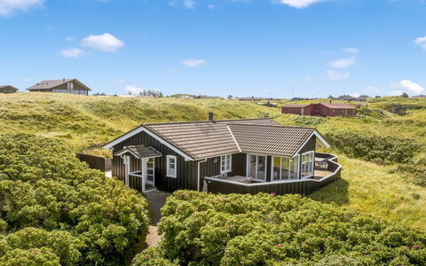 Kasperi - 250M from the Sea: Arkitektur, Tag, Hjem, Kompositmateriale, Dagslys, Sidespor, Indkørsel