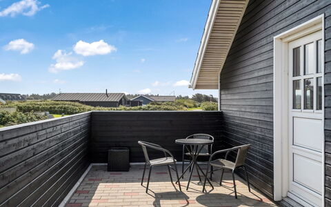 Freya - 200M from the Sea: Tag, Hus, Boligområde, Hjem, Estate, Sommerhus, Design