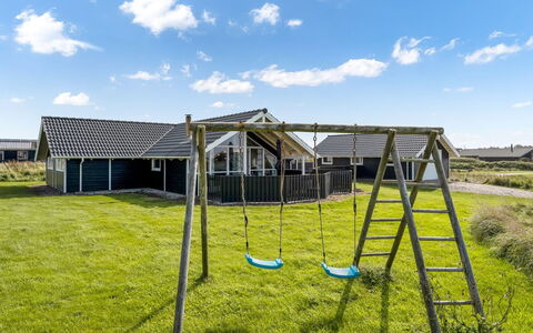 Freya - 200M from the Sea: Tag, Hus, Boligområde, Hjem, Estate, Sommerhus, Design