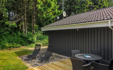 Aniki - 1.4Km from the Sea: Hus, Hjem, Tag, Sommerhus, Estate, Landscaping, Garden Bygninger, Sidespor, Stuehus