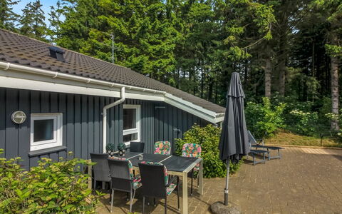 Aniki - 1.4Km from the Sea: Sommerhus, Hjem, Hus, Tag, Veranda, Estate, Sidespor, Garden Bygninger, Stuehus, Gård