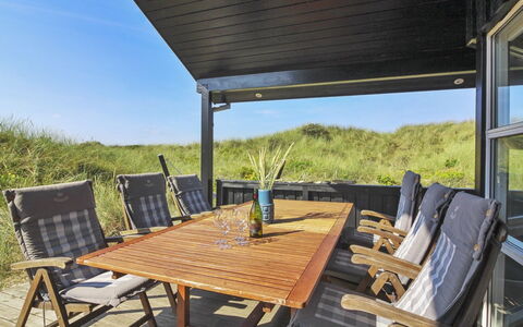 Åmunde - 150M from the Sea: Møbel, Bord, Træ, Udendørs Møbler, Stol, Køkken & Spisebord, Udendørs Bord, Hårdttræ, Veranda, Dæk