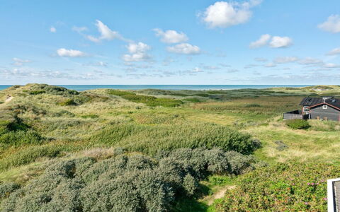 Anne - 100M from the Sea: Himmel, Blå, Græs, Vegetationen, Græs-, Økoregion, Plantesamfund, Sky, Land Lot, Shrubland