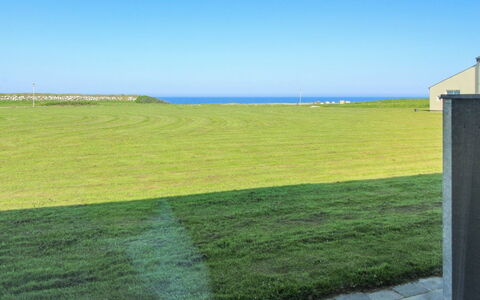 Helke - 150M from the Sea: Blå, Græs, Grøn, Græs-, Horisont, Almindeligt, Land Lot, Lawn, Eng