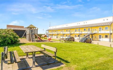 Helke - 150M from the Sea: Sommerhus, Hjem, Hus, Tag, Veranda, Estate, Sidespor, Garden Bygninger, Stuehus, Gård