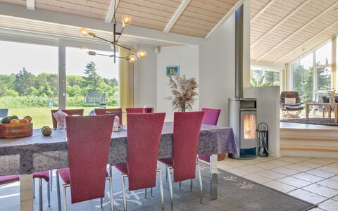 Villads - 1Km from the Sea: Træ, Hus, Sommerhus, Hjem, Tag, Landdistrikt, Sidespor, Bjælkehytte, Garden Bygninger, Hårdttræ