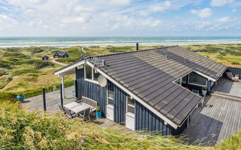 Alyssa - 300M from the Sea: Sommerhus, Tag, Hjem, Hældning, Hytte, Sidespor