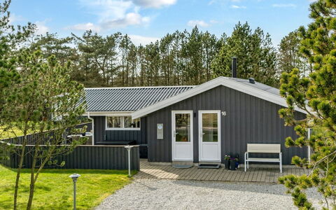 Richardine - 850M from the Sea