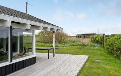 Hilkka - 500M from the Sea