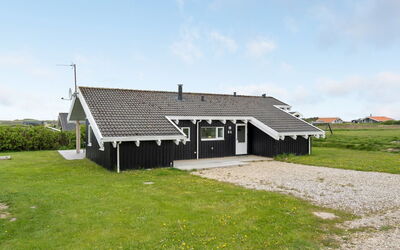 Hilkka - 500M from the Sea