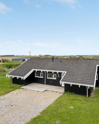 Hilkka - 500M from the Sea