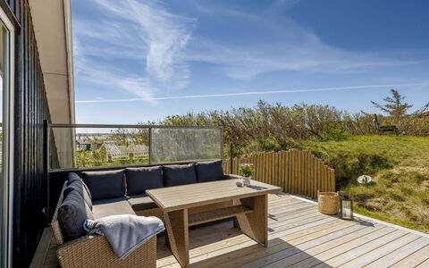 Doritea - 50M from the Sea: Træ, Trægulve, Møbel, Hårdttræ, Planke, Bejdse, Dæk, Altan, Boardwalk, Stol