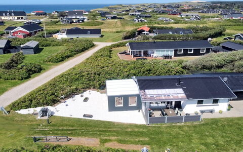 Haklang - 200M from the Sea: Træ, Hus, Sommerhus, Hjem, Tag, Landdistrikt, Sidespor, Bjælkehytte, Garden Bygninger, Hårdttræ