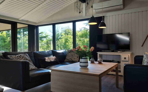 Avia - 500M from the Sea: Plantesamfund, Sollys, Urteagtig Plante, Have, Plantation, Landbrug, Farm
