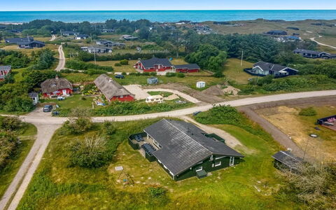 Aponi - 400M from the Sea: Landskab, Hus, Tag, Land Lot, Landdistrikt, Sommerhus, Landsby, Fugleperspektiv, Estate, Luftfotografering