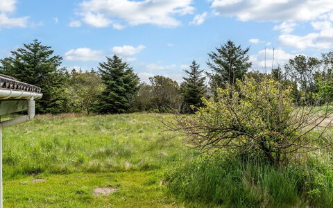 Aponi - 400M from the Sea: 