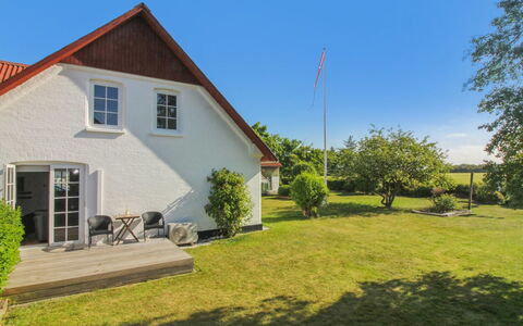 Fraþulf - 6Km from the Sea: Træ, Bejdse, Planke, Hårdttræ, Sommerhus, Dæk, Sidespor, Skygge, Trægulve, Garden Bygninger