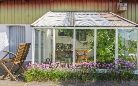 Fraþulf - 6Km from the Sea: Blomst, Have, Busk, Blomsterkrukke, Garden Bygninger, Bunddække, Skygge, Forår