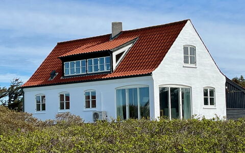 Nantje - 125M from the Sea: Sommerhus, Hjem, Hus, Tag, Veranda, Estate, Sidespor, Garden Bygninger, Stuehus, Gård