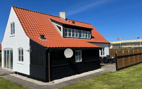 Nantje - 125M from the Sea: Sommerhus, Hjem, Hus, Tag, Veranda, Estate, Sidespor, Garden Bygninger, Stuehus, Gård