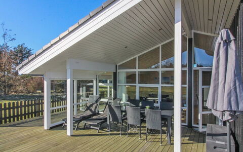 Nynke - 600M from the Sea: Tag, Hus, Land Lot, Hjem, Sommerhus, Estate, Garden Bygninger, Skygge, Bjælkehytte, Landscaping