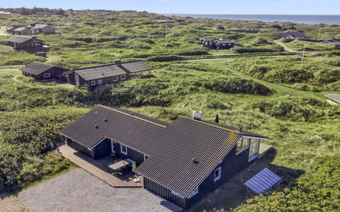 Lauri - 350M from the Sea: 