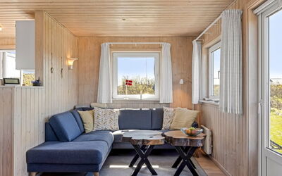 Loryleimis - 300M from the Sea